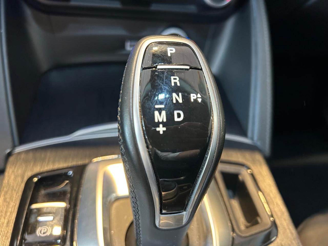 Alfa Romeo Stelvio BUSINESS 2.2 Turbodiesel AT8 Q4 53000 KM