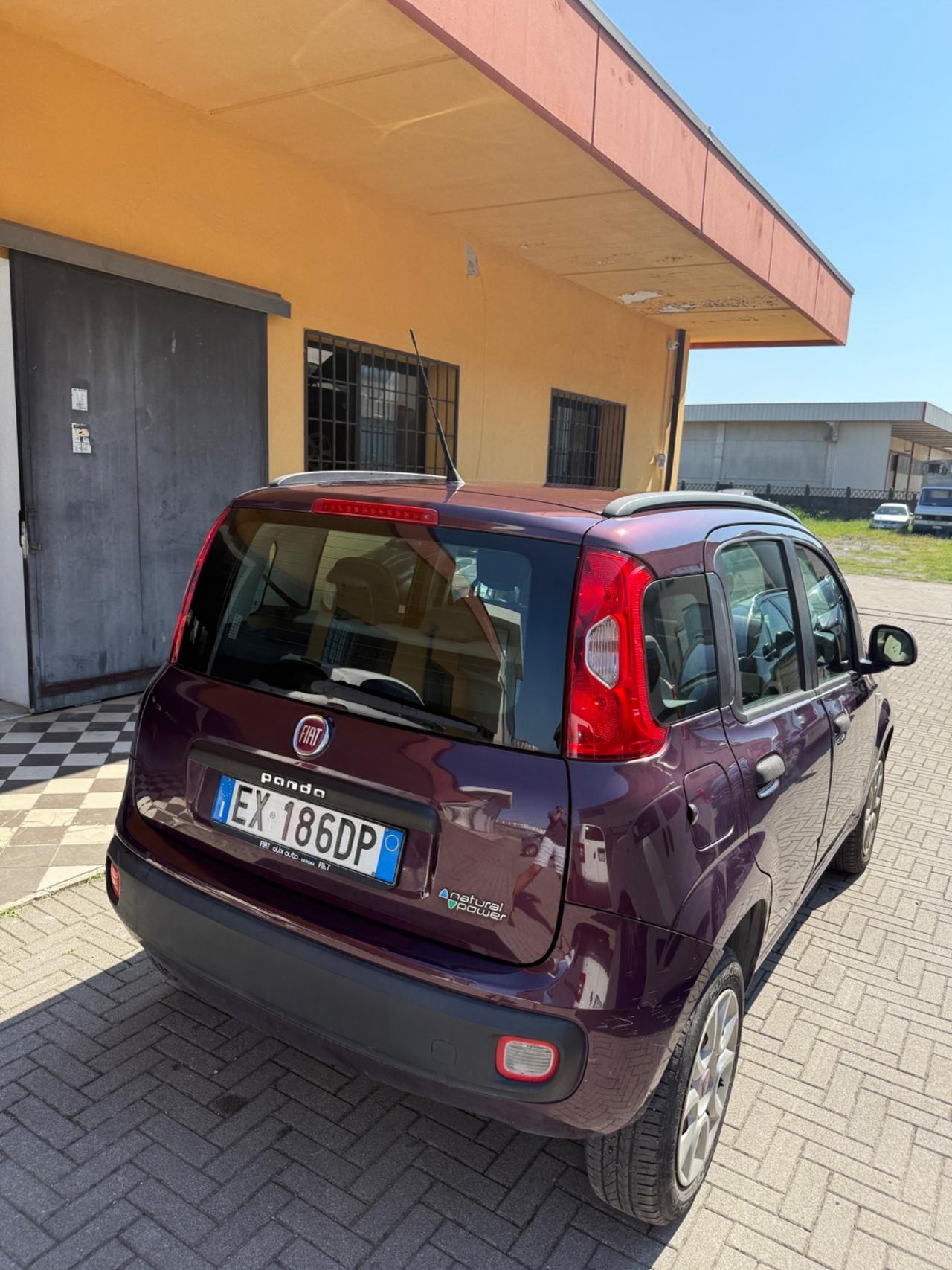 Fiat Panda 0.9 TwinAir Turbo Natural Power Lounge