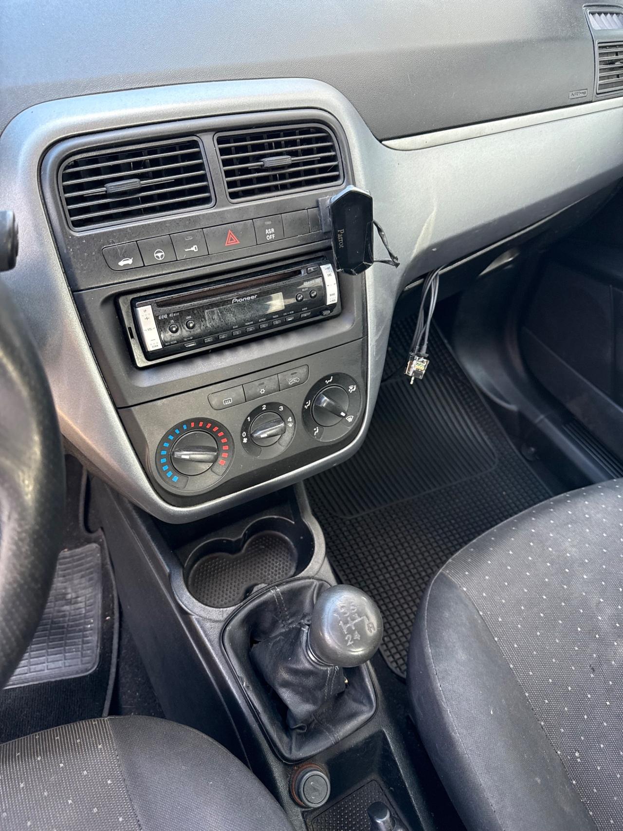 Fiat Grande Punto 1.4 gpl 3p dynamic