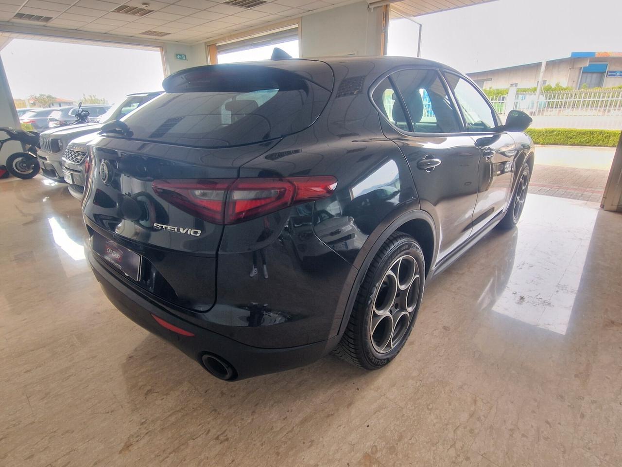 Alfa Romeo Stelvio 2022