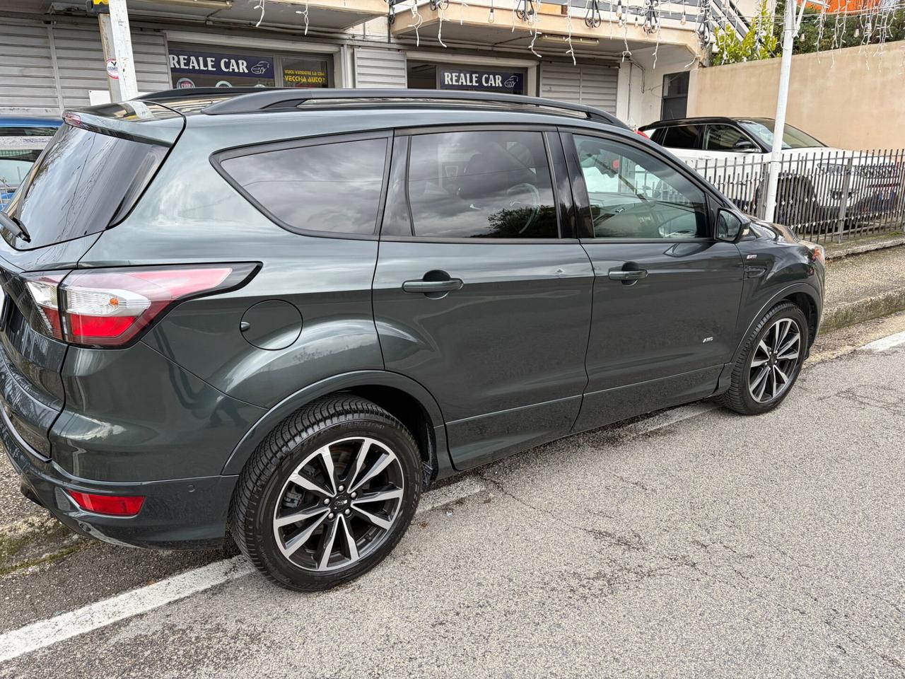 Ford Kuga 2.0 TDCI 150CV 4WD TETTO Powershift ST-Line