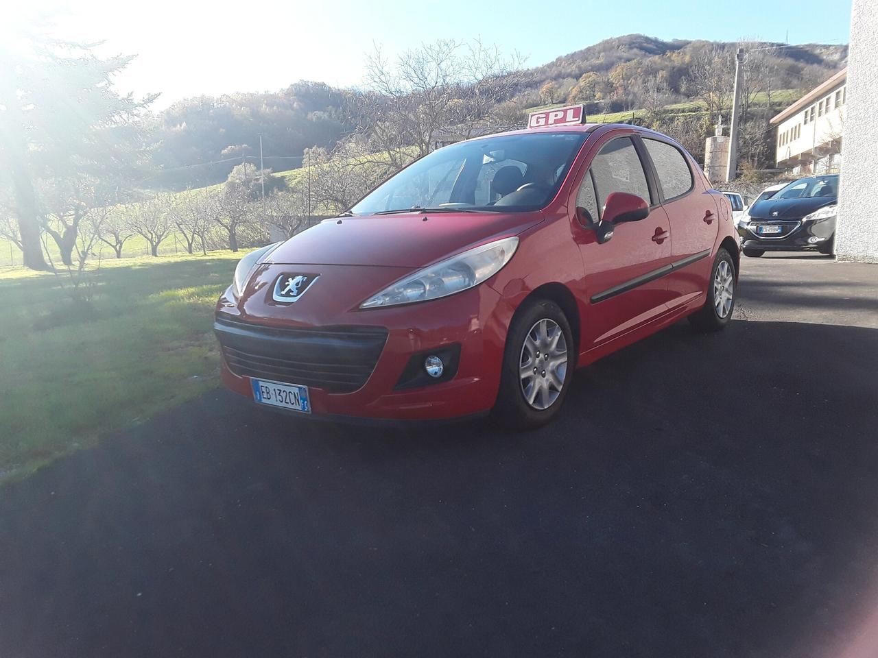 Peugeot 207 1.4 8V 75CV 5p. X Line ECO GPL