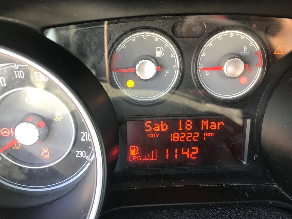 Fiat Punto 1.4 8V 77 CV 57 KW 5 porte Easypower Lounge