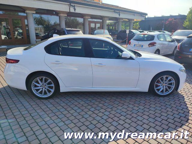 ALFA ROMEO Giulia 2.2 Turbodiesel 160 CV AT8 ROSSO EDITION