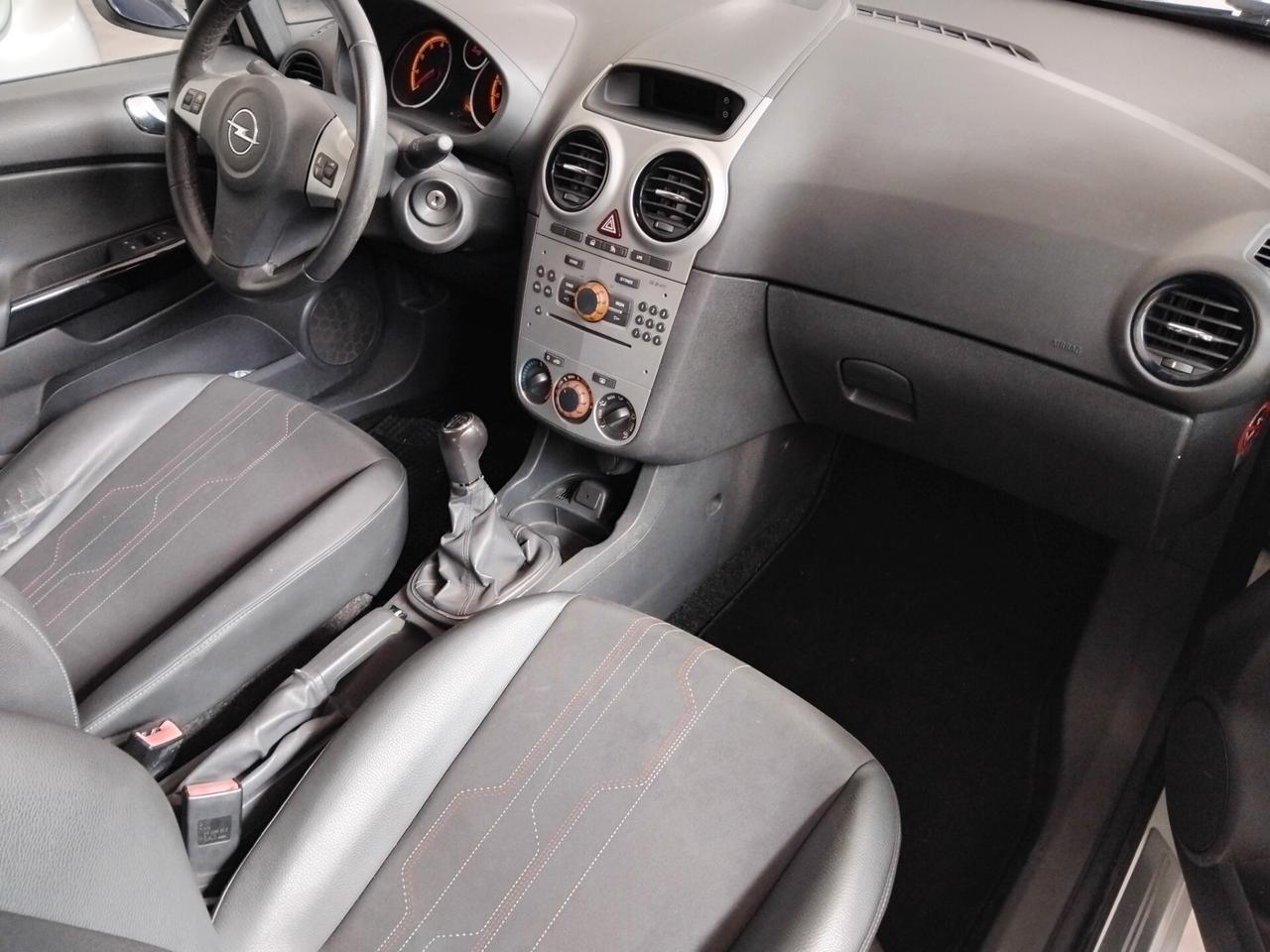 Opel Corsa 1.2 gpl garanzia