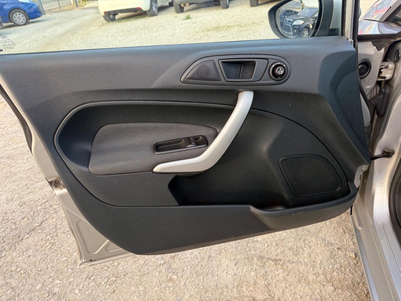 Ford Fiesta 1.6 TDCi 95 CV 5p. Titanium