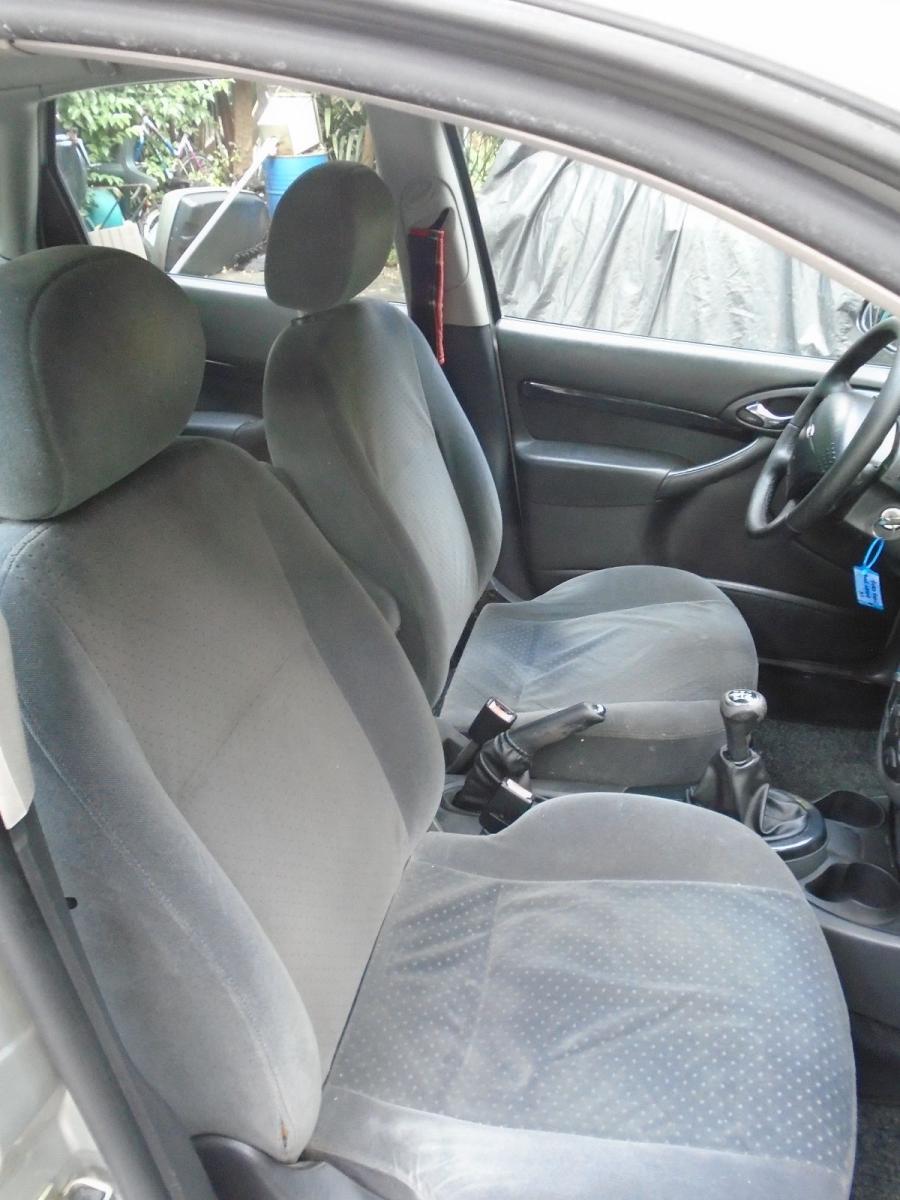 FORD Focus '02 5p 1.6i 16v Ghia FL