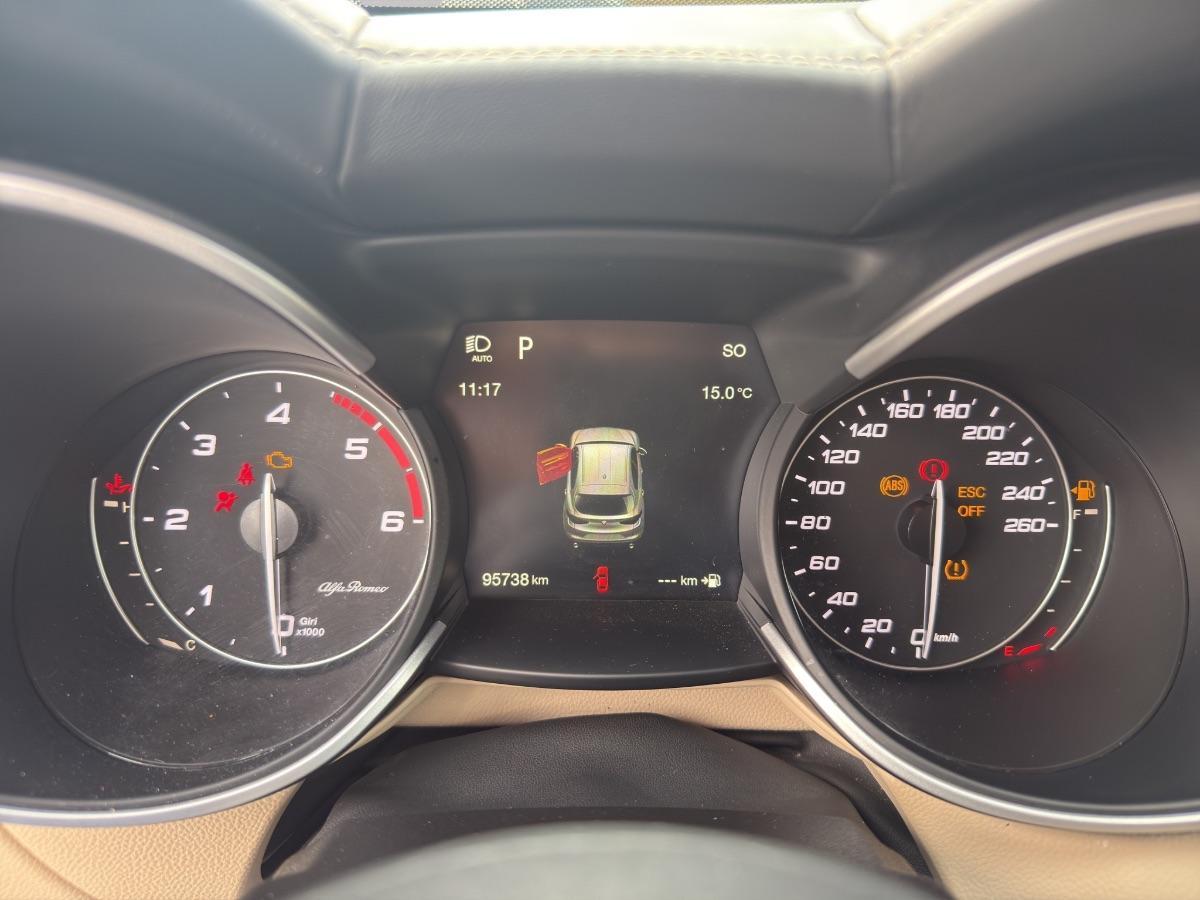 ALFA ROMEO - Stelvio 2.2 t Executive rwd 190cv auto my19