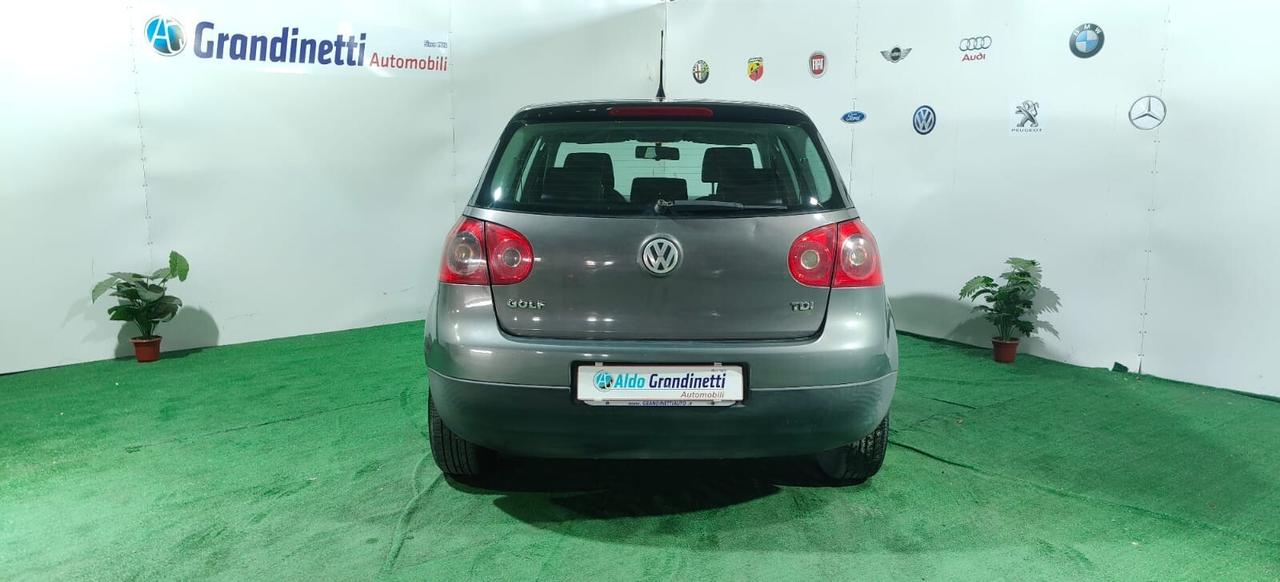 Volkswagen golf 5 1.9 TDI 105cv Novembre 2005