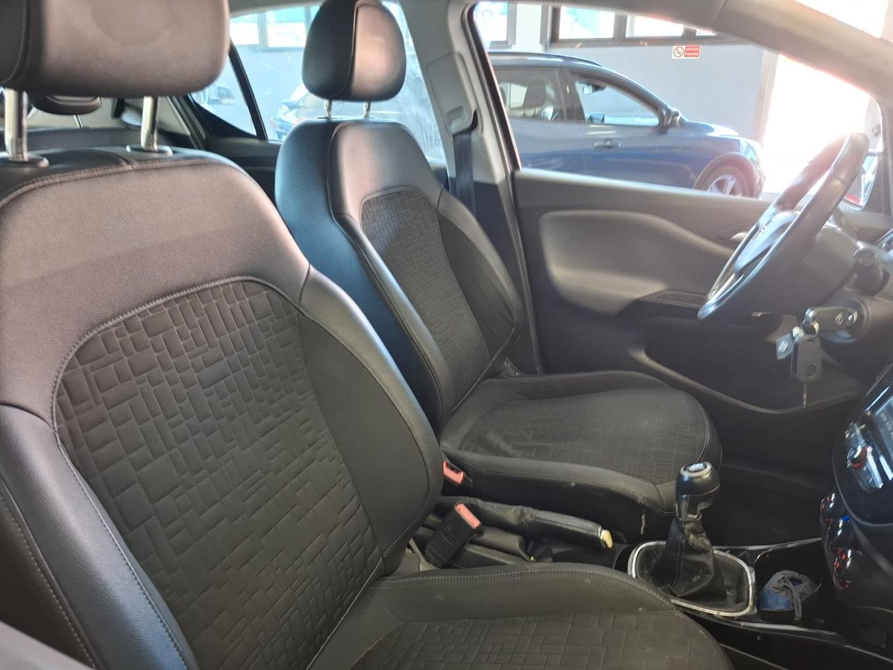 Opel Corsa Benz/Gpl Manuale