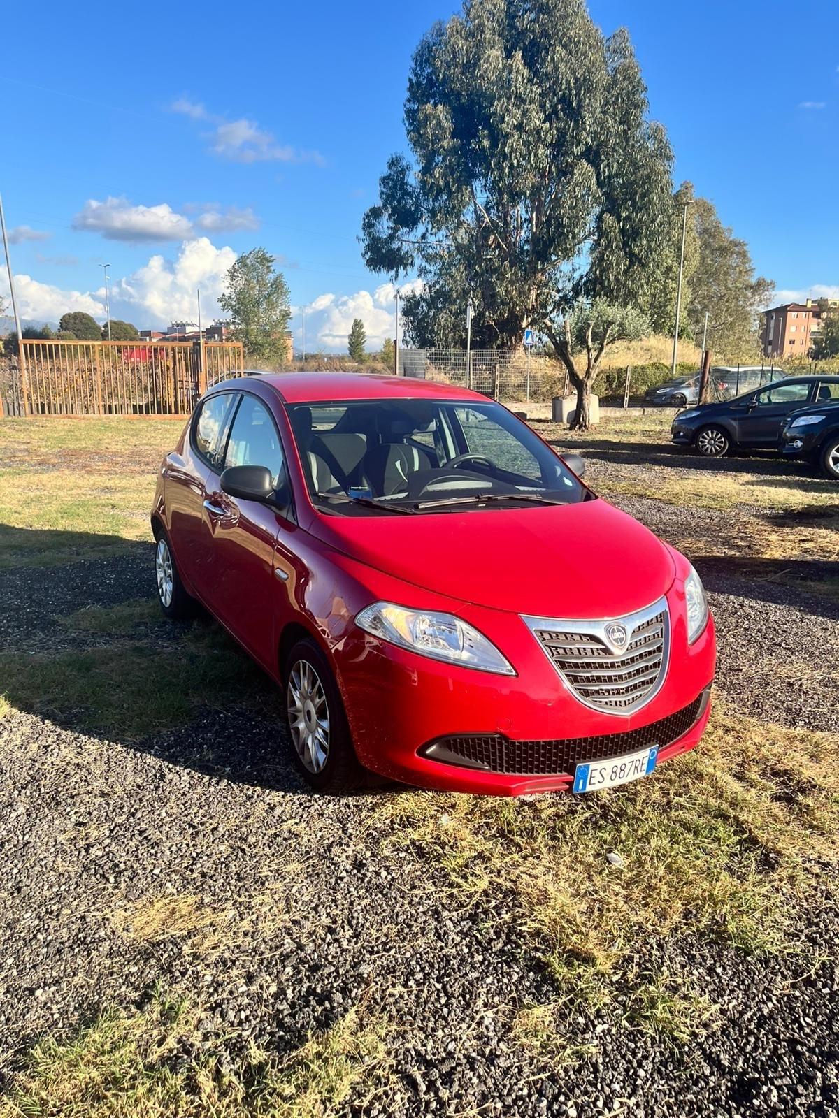 Lancia Ypsilon 1.2 69 CV 5 porte S&S Platinum