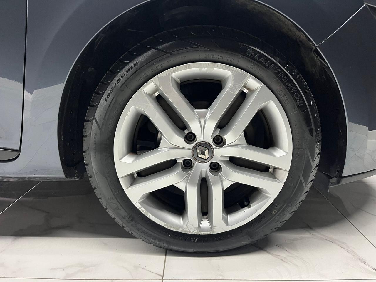 Renault Clio TCe 12V 75 CV 5 porte Generation OK NEOPATENTATI