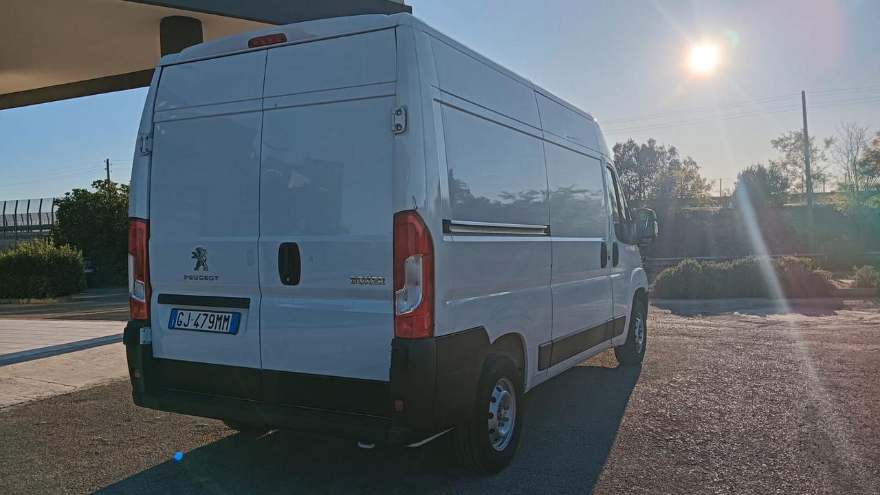 Peugeot Boxer 335 2.2 BlueHDi 140 S&S PLM-TA Furgone