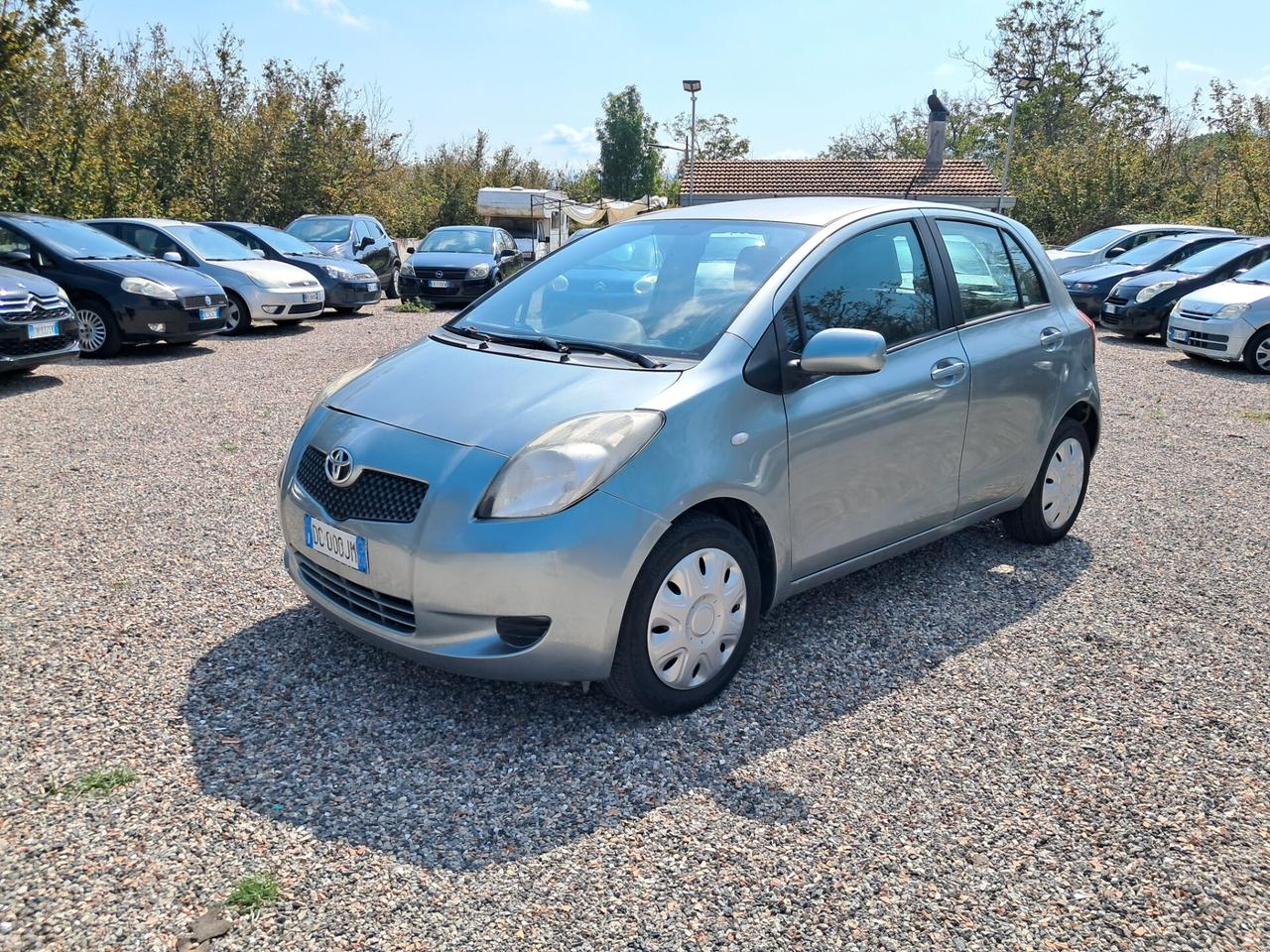 Toyota Yaris 1.0 5 porte