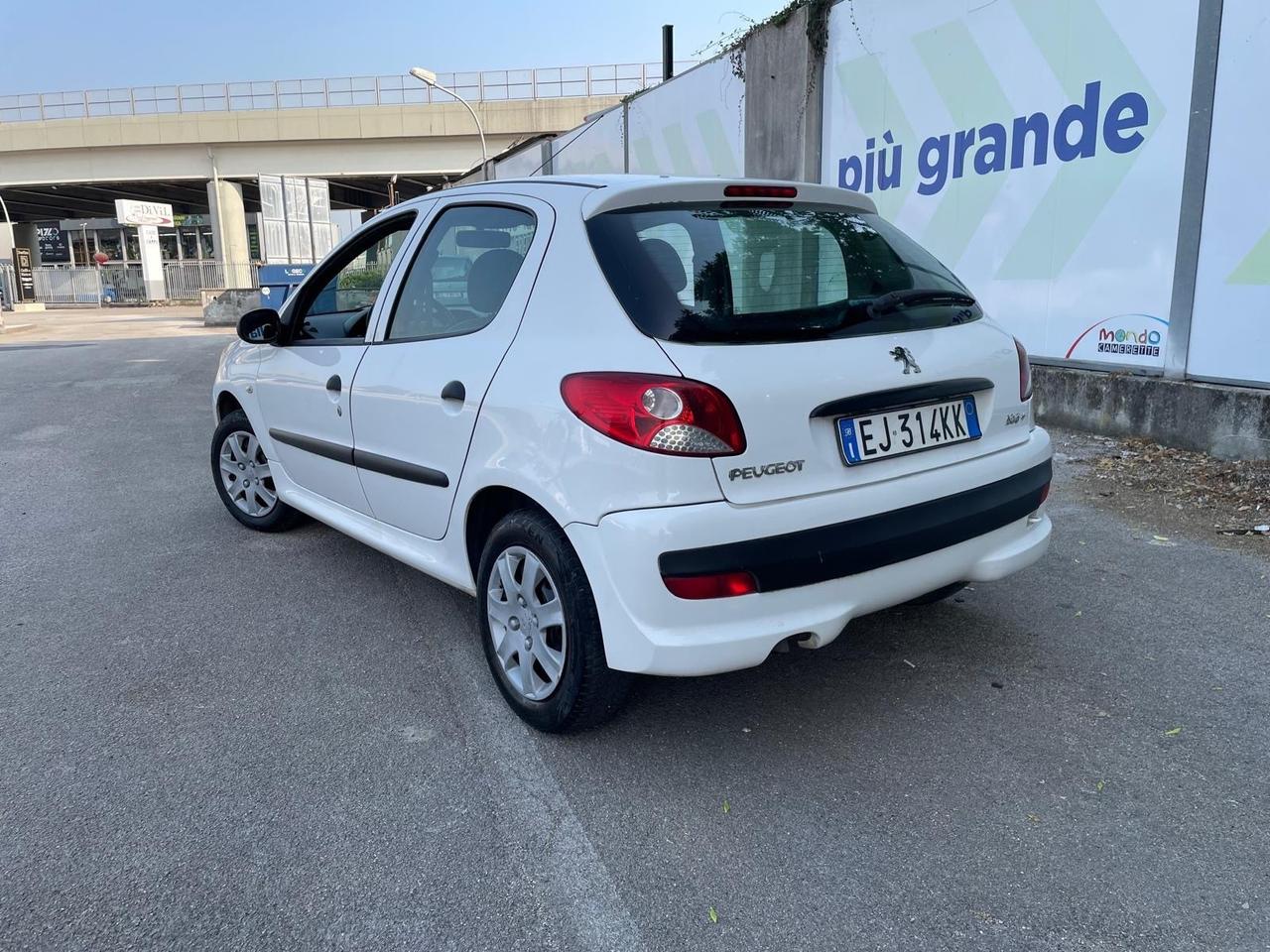 Peugeot 206 Plus Restayling 1.1benz 5p. Full clima e Idroguida