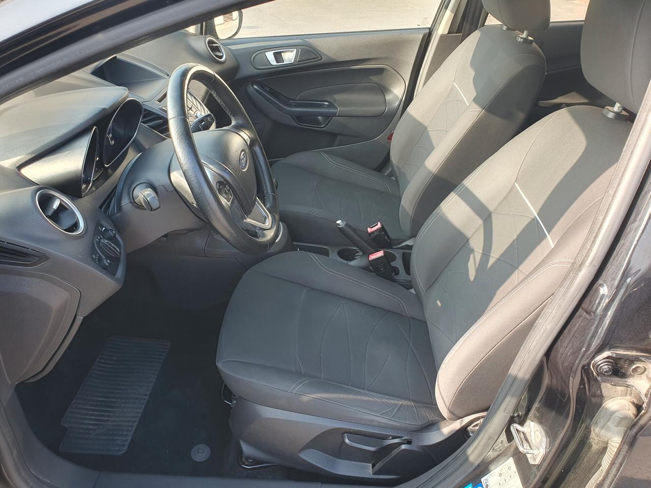 Ford Fiesta 1.5 TDCi 75CV Neopatentati 2015