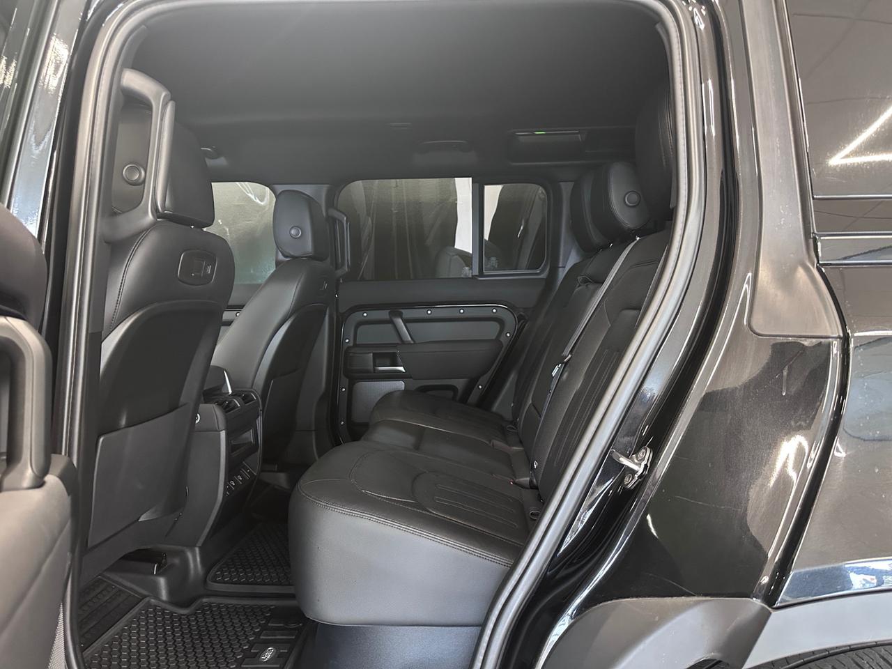 Land Rover Defender 110 3.0d i6 mhev SE awd 250cv auto