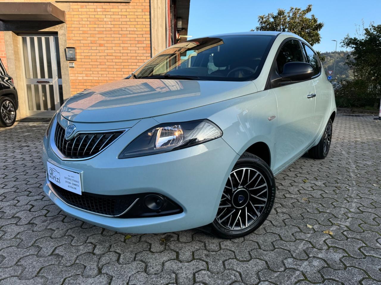 Lancia Ypsilon 1.0 FireFly 5 porte S&S Hybrid Platino