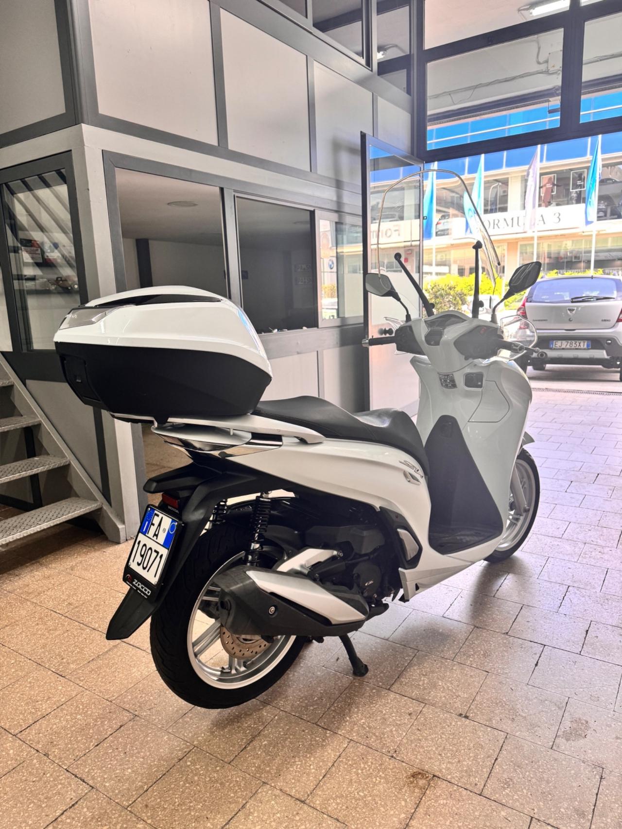 Honda SH 350i ABS 10.000 KM - 10/2022
