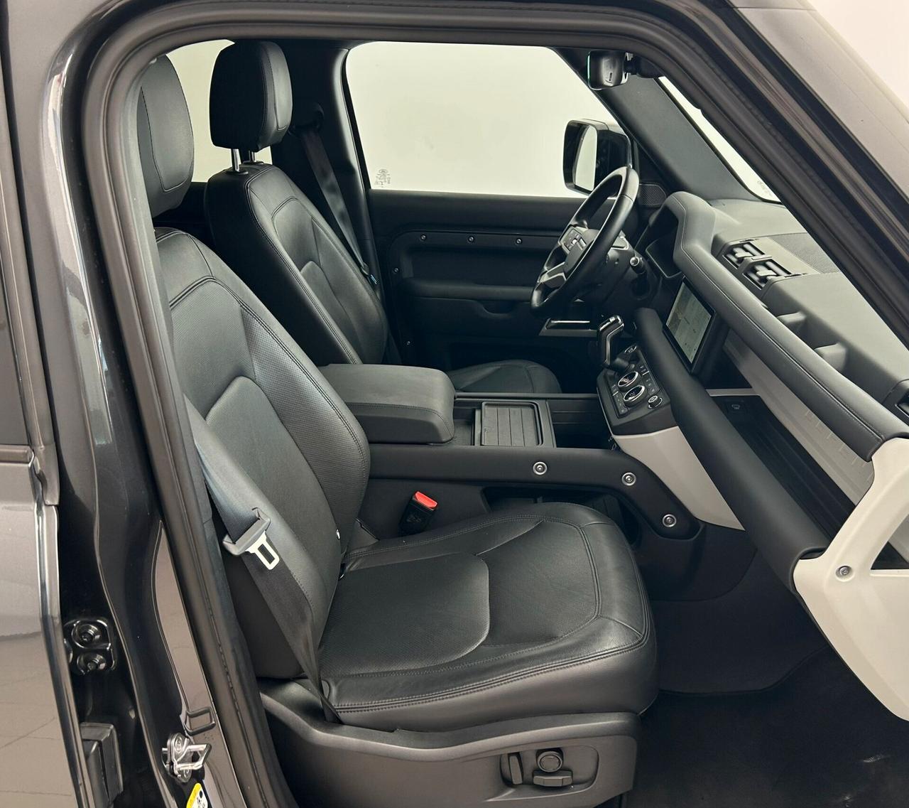 Land Rover Defender 110 3.0D I6 200 CV AWD Auto SE