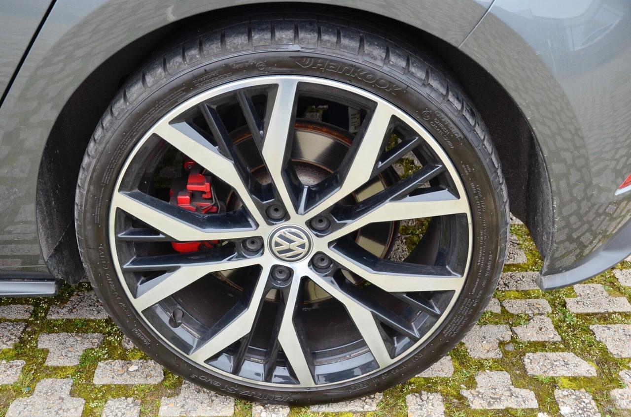 VOLKSWAGEN GOLF 7.5 GTI PERFORMANCE 2.0 TSI 245cv DSG, SERVICE CON FATTURE, TETTO, DCC, FULL PELLE, FARI FULL LED, 19", PERMUTE
