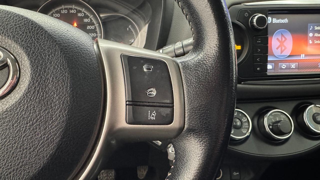 Toyota Yaris 1.4 D-4D 5 porte Lounge-2016