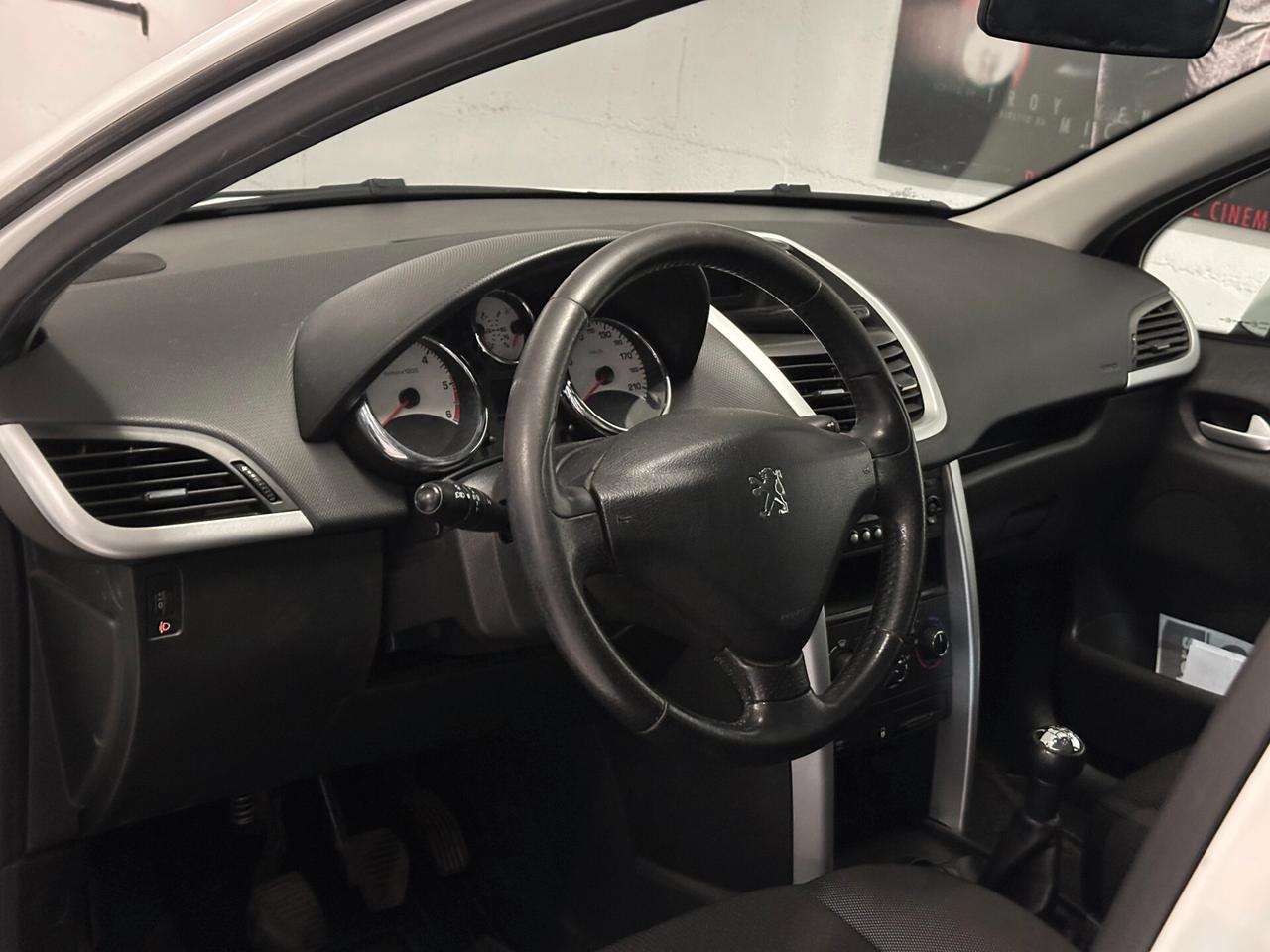 Peugeot 207 1.6 8V HDi 93CV 5p. Sweet Years