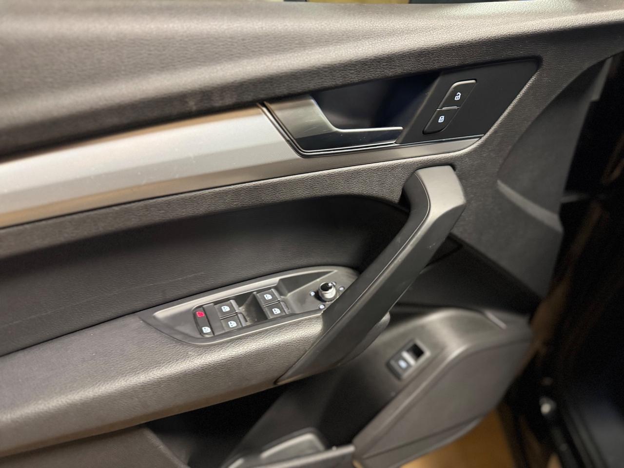 Audi Q5 2.0 TDI quattro S tronic Business Sport