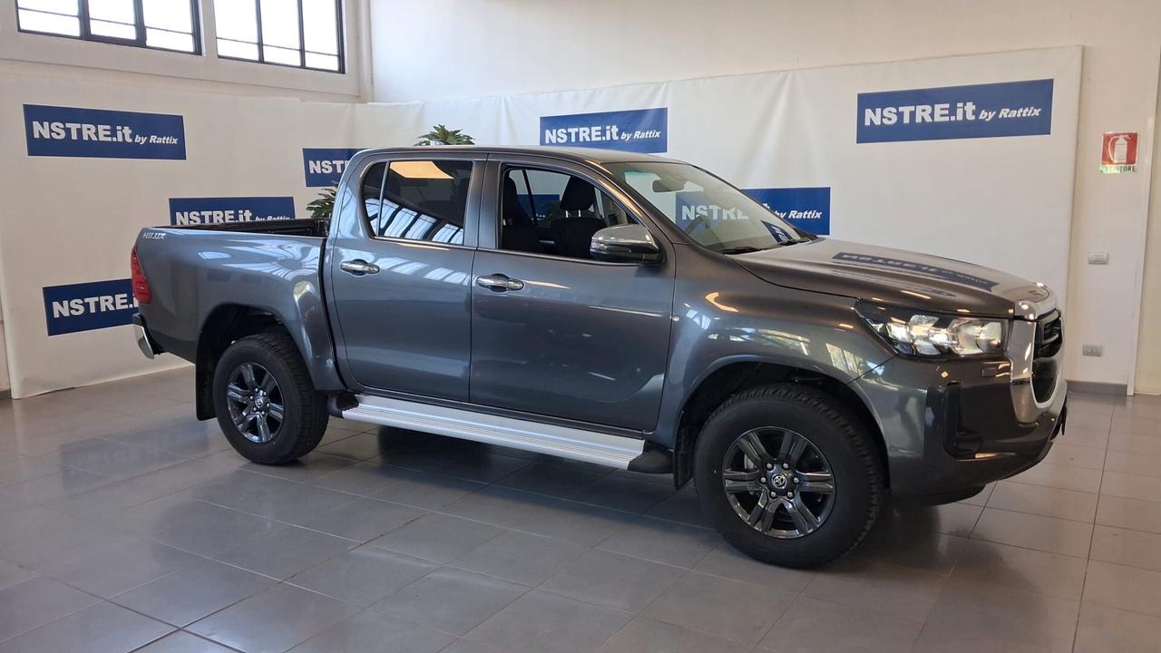 Toyota Hilux 2.4 D-4D A/T 4WD 4 porte Double Cab Lounge Iva esclusa