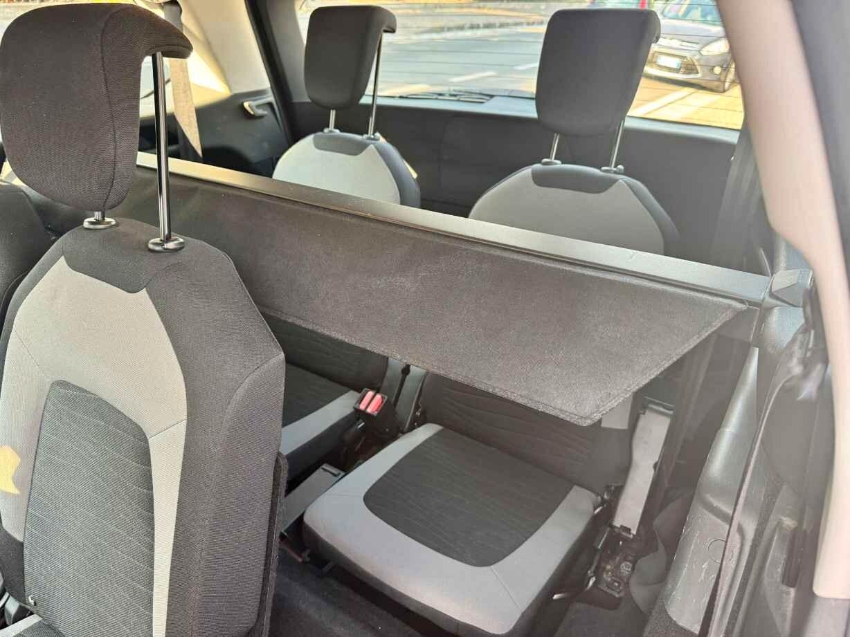 Citroen C4 Picasso 1.6 HDI 116 CV 7 POSTI