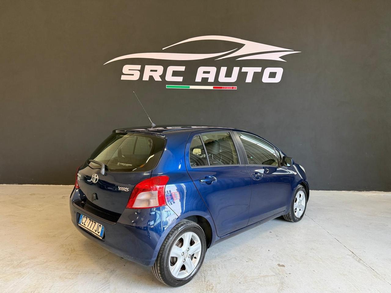 Toyota Yaris 1.0 5 porte Sol