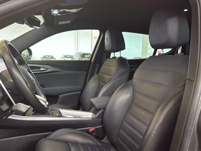 Alfa Romeo Tonale 1.3 280cv Plug-in Hybrid AT6 Veloce Q4