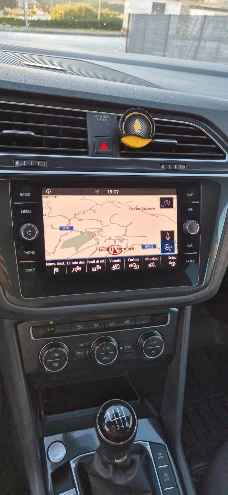 Volkswagen Tiguan 1.5 TSI Sport 130cv R-LINE ADATTA NEOPATENTATI