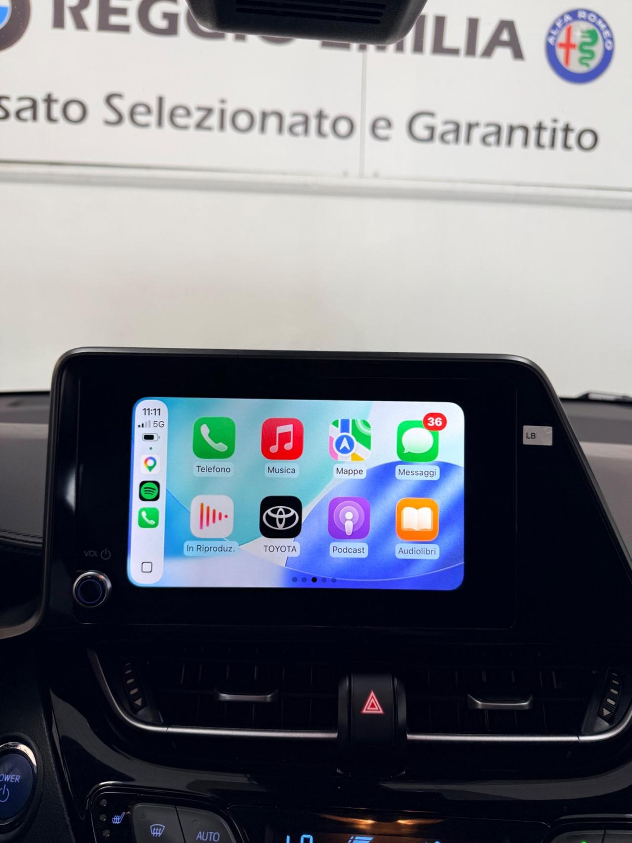Toyota C-HR 1.8 Hybrid E-CVT 98cv Lounge 07/2022 Neopatentati