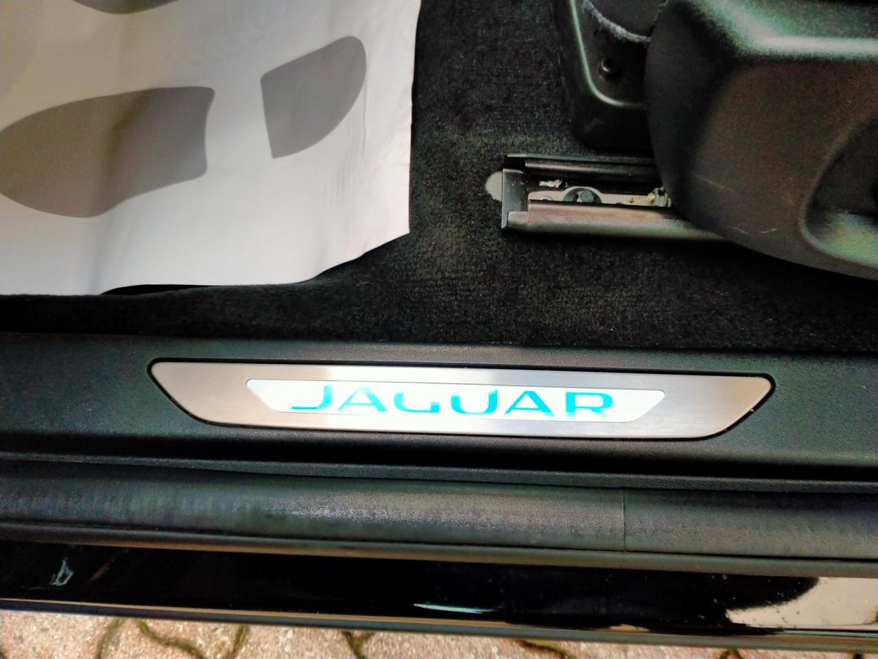 Jaguar E-Pace 20D MHEV AWD 204CV R-DYNAMIC BLACK DESIGN PACK LEGA20 LED PREMIUM