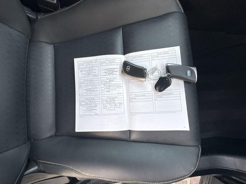 Lexus UX LEXUS UX 250 Hybrid 4WD Midnight