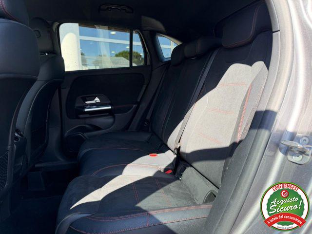 MERCEDES-BENZ GLA 180 d Automatic Premium