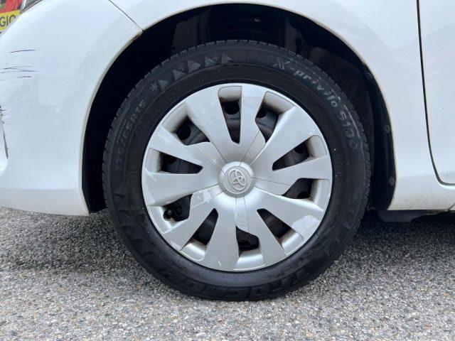 TOYOTA Yaris 1.0 5 porte Lounge My 2015 uniprop.