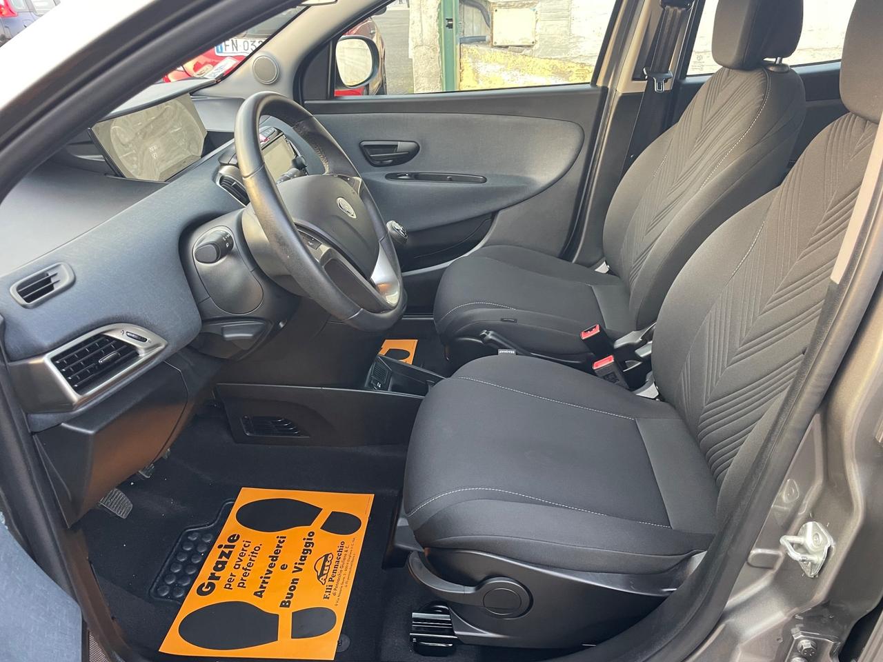 LANCIA YPSILON 1.0 BENZINA 70 (CV) 2022