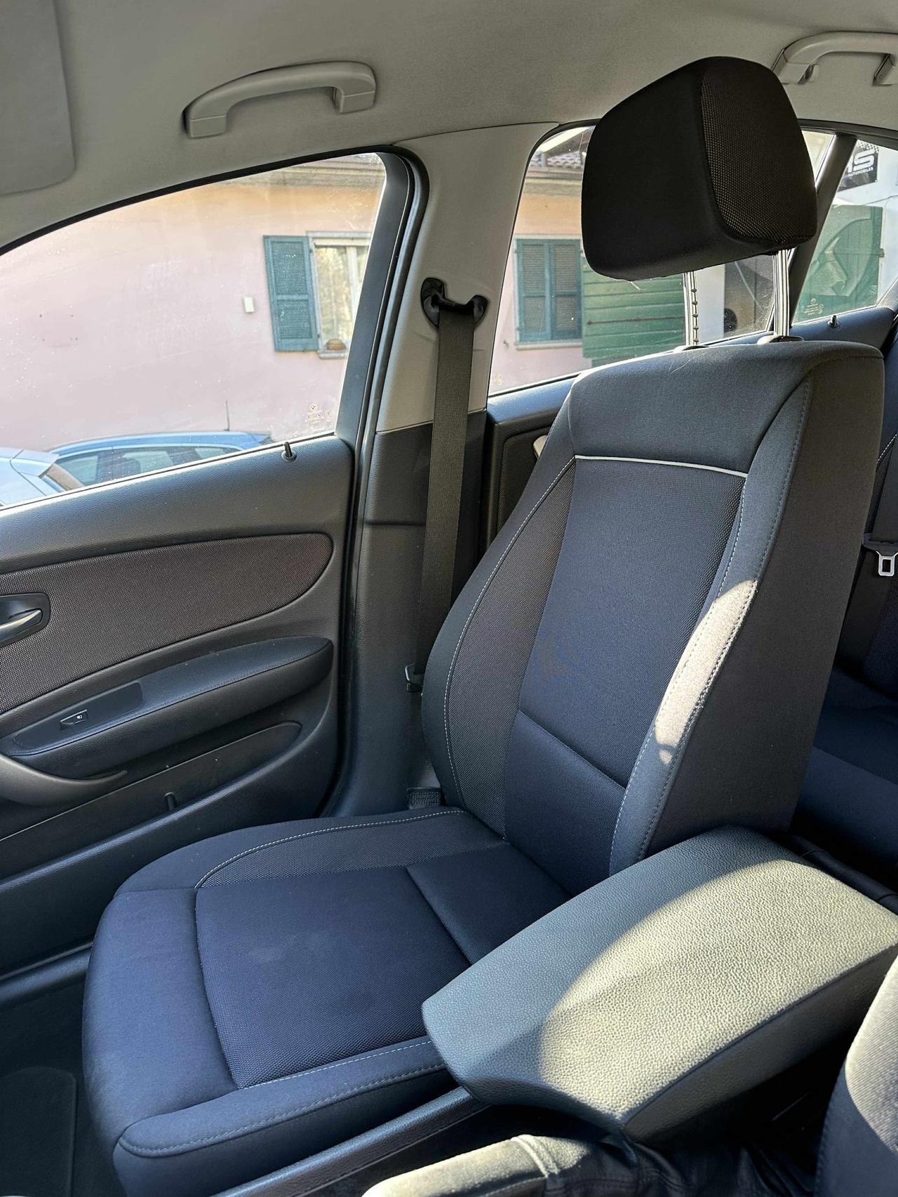 Bmw 116d 5P ATTIVA KMCERT NEOPAT UNICOPR