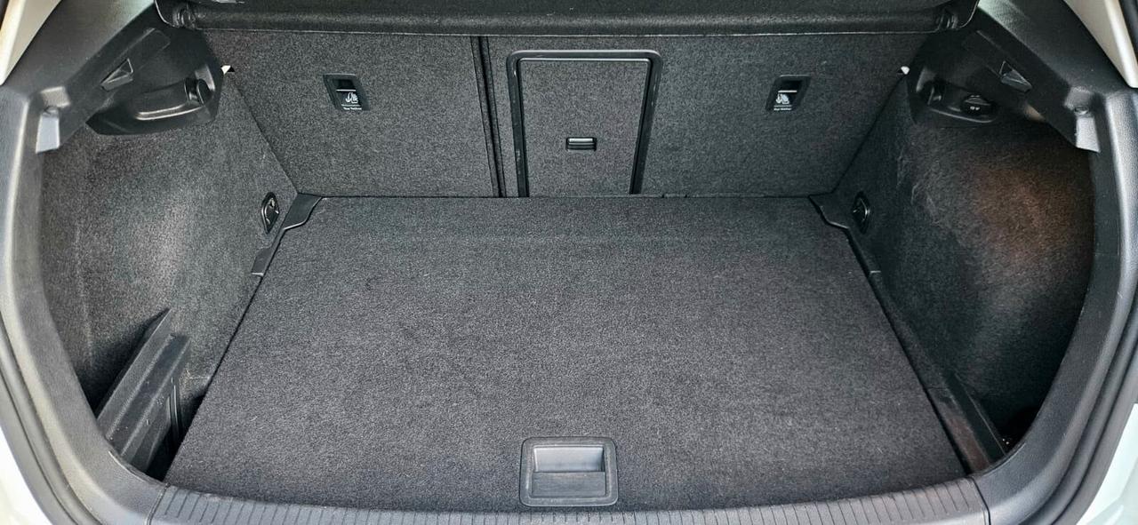 Volkswagen Golf 7.5 TDI 1.6 115CV 5p. HighLine