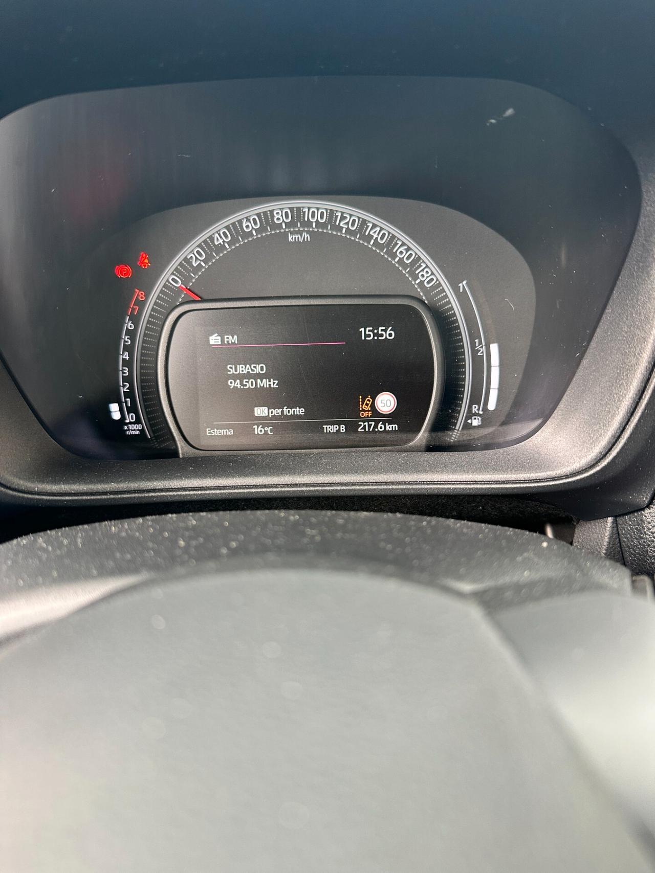 Toyota Aygo X 1.0 VVT-i 72 CV 5 porte Active CRUISE APPLE CAR PLAY MULTIFUNZIONE RE-CAMERA
