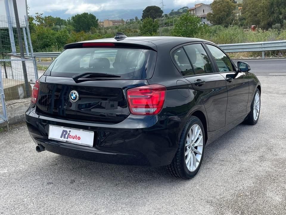 Bmw 118 118d 5p. Unique