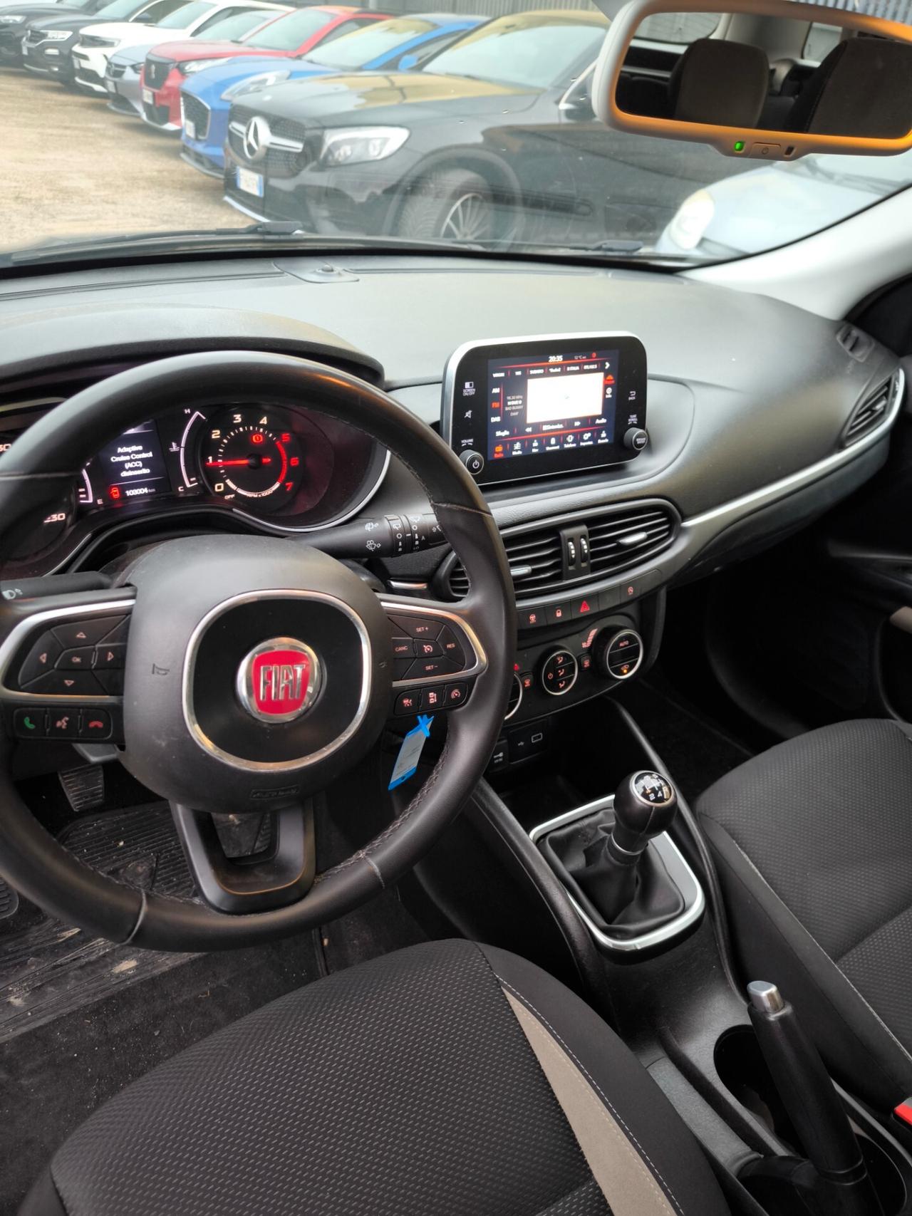 Fiat Tipo 1.3 Mjt S&S SW Lounge u-connect navi retro