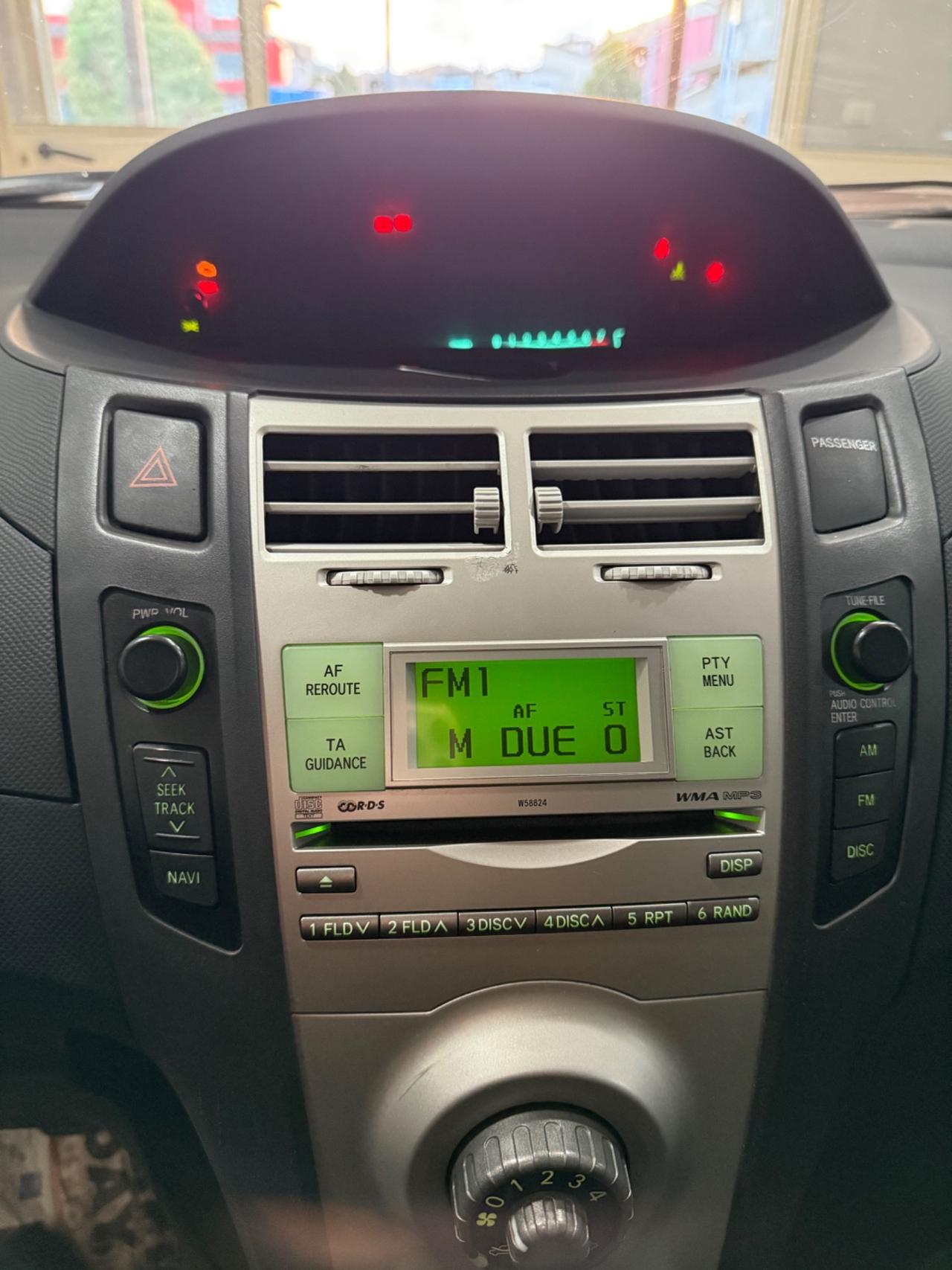 Toyota Yaris 1.3 5 porte Navi (64kw)