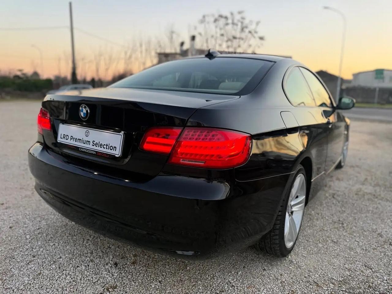 BMW 320 d coupe 320d xdrive Futura+Navi+Pelle