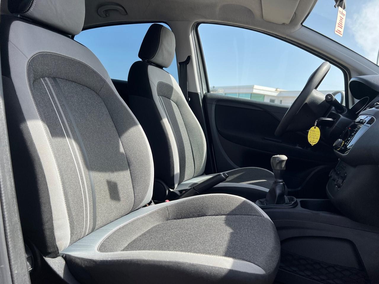 Fiat Punto 5p. 1.3 MJT 75 CV Lounge. - 2012