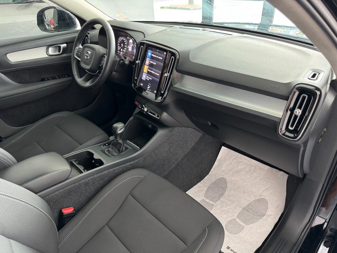 Volvo XC40 1.5 t2 Momentum Uniprop Stupenda