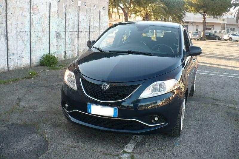 Lancia Ypsilon 1.2 69 CV 5 porte Gold