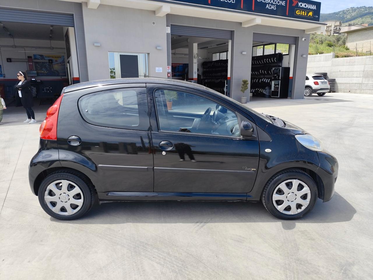 Peugeot 107 1.0 68CV 5p. Sweet Years